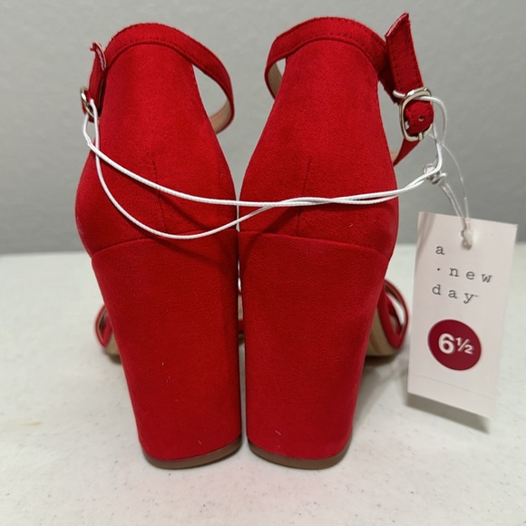 Brand New A New Day Red Heels size 6.5 - Picture 3 of 4